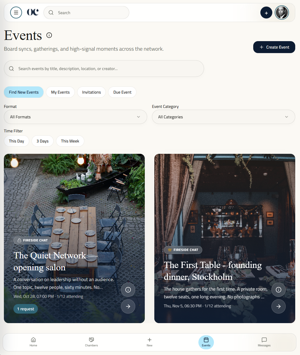 An OnlyCEO event page with its format, seats and the discussion running alongside it.